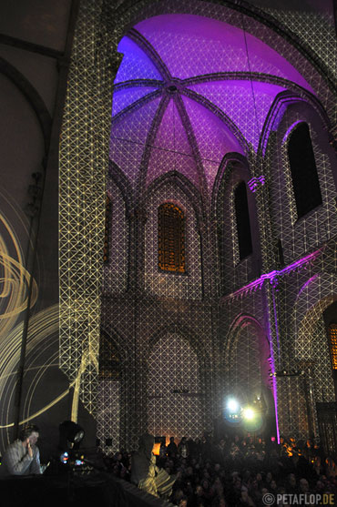 DSC_0004-1-370px-Peter-Schildwaechter-Projection-St-Aposteln-Cologne.jpg