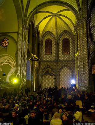 Peter-Schildwaechter-Lichtinstallation-St-Aposteln-2011-Foto-Marc-Trester-165361-h420px.jpg